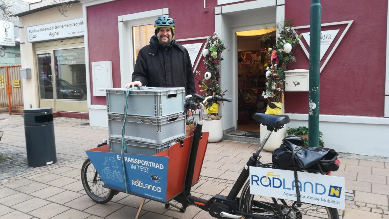 The master craftsman with his CO2 neutral delivery, © Gerald Zenger The master craftsman with his CO2 neutral delivery, © Gerald Zenger