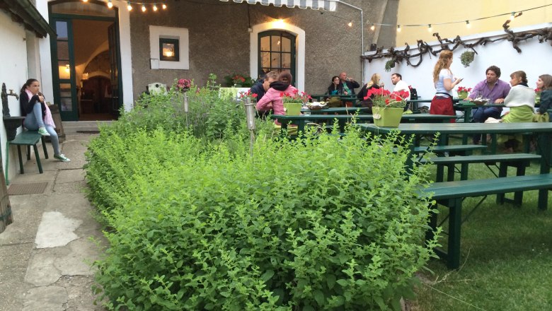 Unser Gastgarten, © I.R. Unser Gastgarten, © I.R.