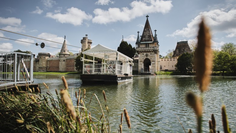 Laxenburg Fähre, © Schloss Laxenburg Betriebsgesellschaft m.b.H. Laxenburg Fähre, © Schloss Laxenburg Betriebsgesellschaft m.b.H.
