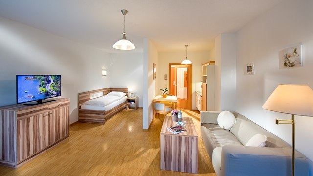 The Residenz Bad Vöslau - The hotel for seniors who are young at heart, © Die Residenz Bad Vöslau- Das Hotel für junggebliebene Senioren The Residenz Bad Vöslau - The hotel for seniors who are young at heart, © Die Residenz Bad Vöslau- Das Hotel für junggebliebene Senioren