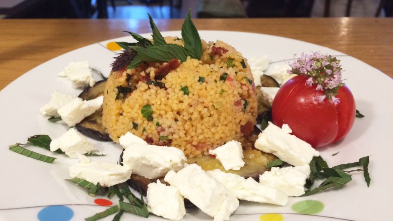 Couscous & Schafskäse, © I.R. Couscous & Schafskäse, © I.R.