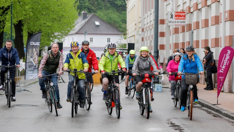 Berndorf - Startschuss zum Rad-Genuss-Tag, © Wienerwald Tourismus/Christian Husar Berndorf - Startschuss zum Rad-Genuss-Tag, © Wienerwald Tourismus/Christian Husar