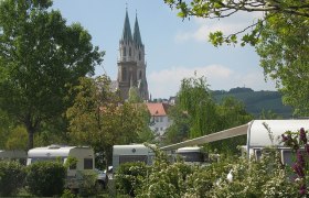 Platz + Stift, © Donaupark-Camping Platz + Stift, © Donaupark-Camping