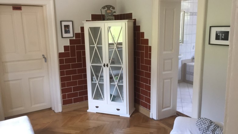 Liebevoll dekorierte ehemalige Bahnwärterwohnung, © M. Schorn Liebevoll dekorierte ehemalige Bahnwärterwohnung, © M. Schorn