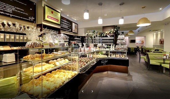 Köstlichkeiten aus der Vitrine!, © Herwig Gasser GmbH Köstlichkeiten aus der Vitrine!, © Herwig Gasser GmbH