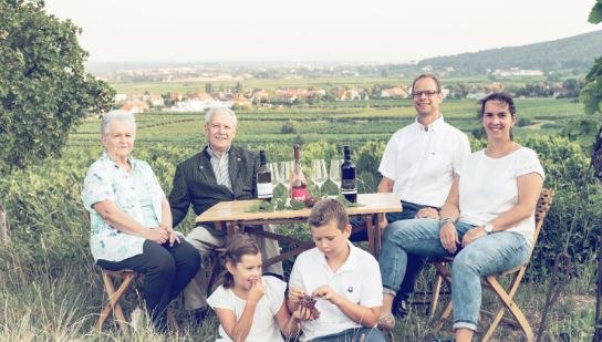 Familie, © Weingut Drimmel Urbanuskeller Familie, © Weingut Drimmel Urbanuskeller