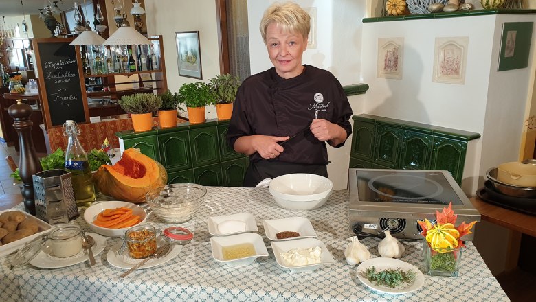 Muskatkürbis in knusprigem Erdäpfelmantel, © Gasthof Gabriele Martinek Muskatkürbis in knusprigem Erdäpfelmantel, © Gasthof Gabriele Martinek