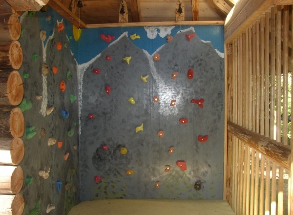 Freizeit: Klettern, Kinderspielplatz, Mountainbike, © Gföhlberghütte