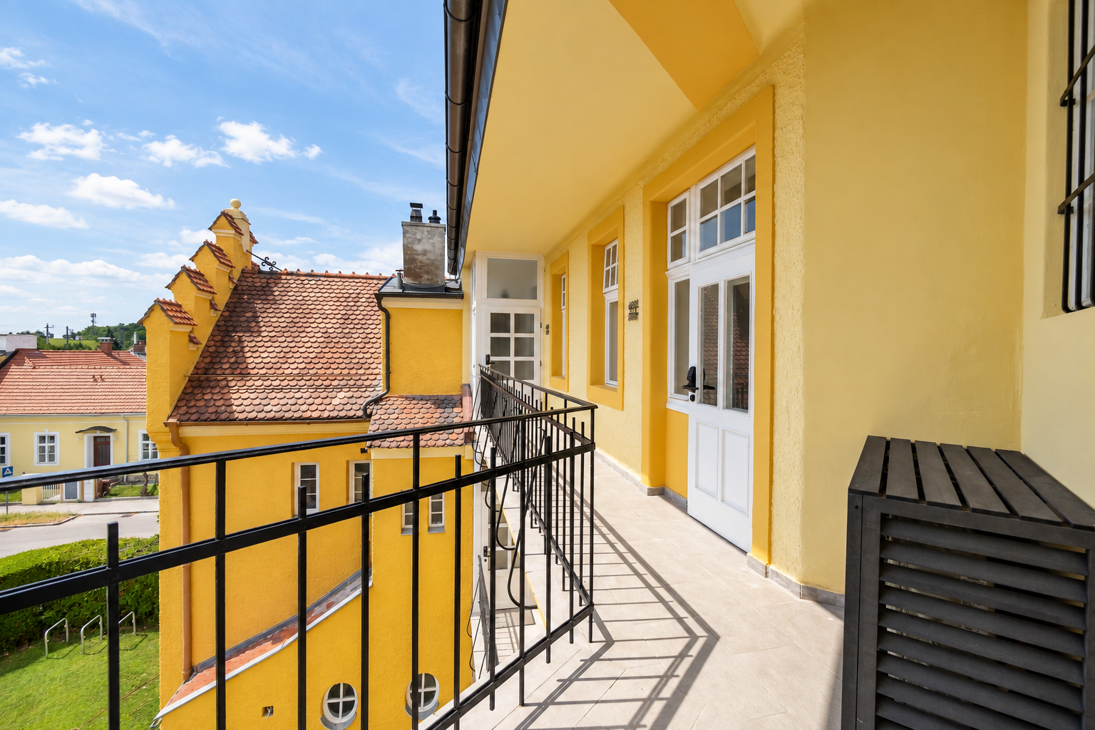 Albizia_Balcony_View_Optimized