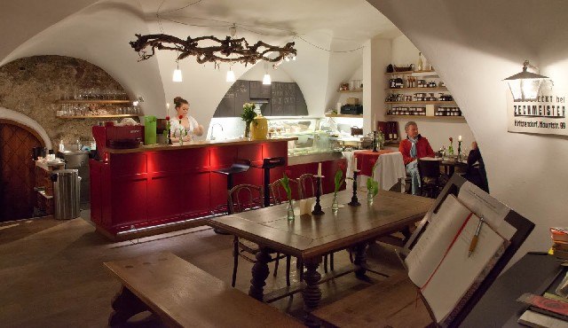 Heurigenlokal "Wein+Deli" im Hauerhof 99, © Isabella Rohringer