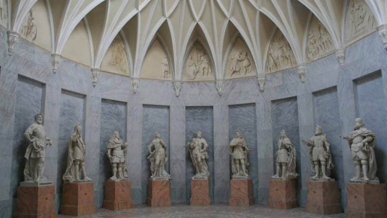 Der imposante Habsbuergersaal im Stile der Neogotik., © SLBG/Wolfgang Mastny