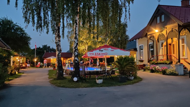 Zentrale Hofterrasse, &copy; Reinhard Wallentin