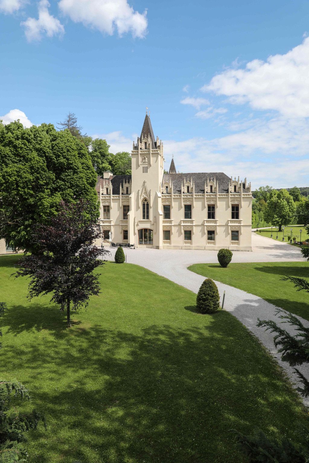 Schloss Hernstein