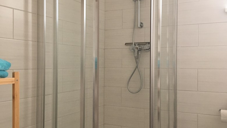 Shower at ground level, &copy; Haus Iris Mauerbach