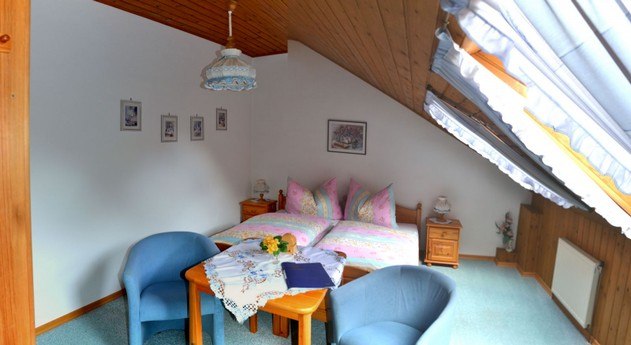 Zimmer 4, &copy; Zimmer 4