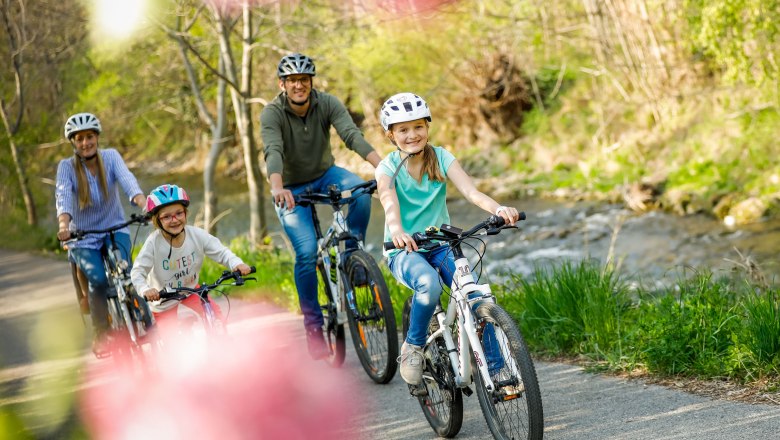Radeln entlang des Triesting-Gölsental-Radweges, © Christian Husar