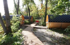 Schlaffassdorf in Tattendorf, &copy; Reinhardt Judt