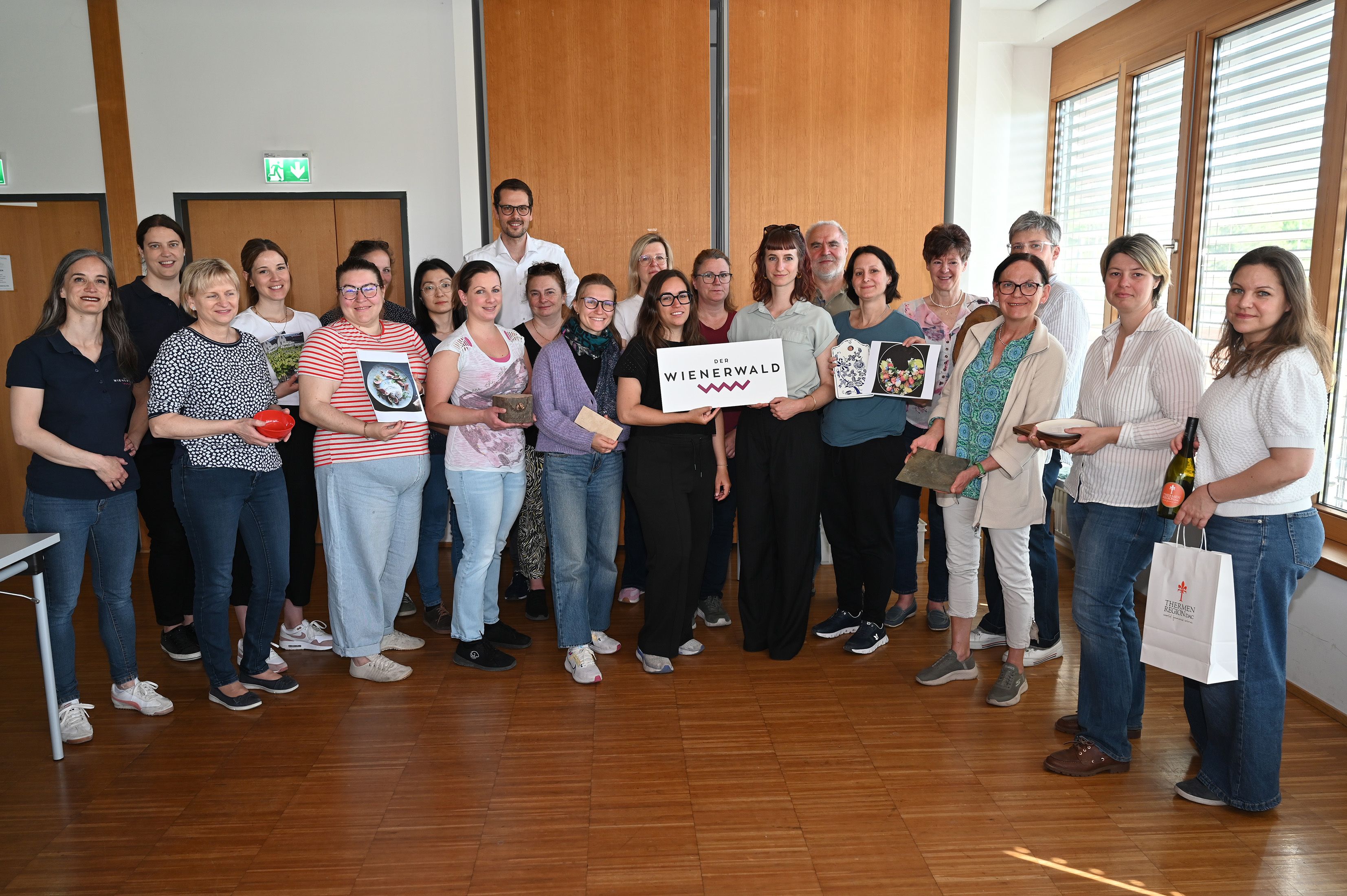Gruppenfoto NDU Workshop Wienerwald Tourismus