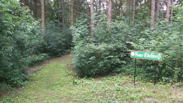 House Edelweiss Signpost, © Haus Edelweiss