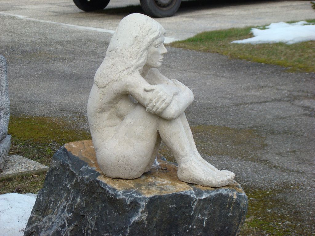Nelly, Kunststein
