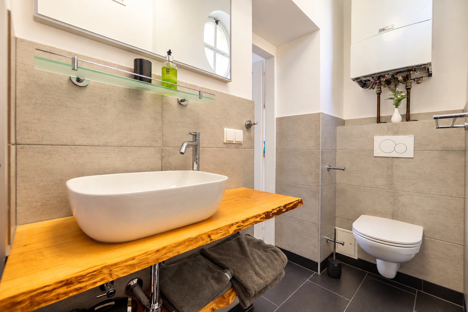 Apartment_Christa_12_Bad_Waschbecken_WC