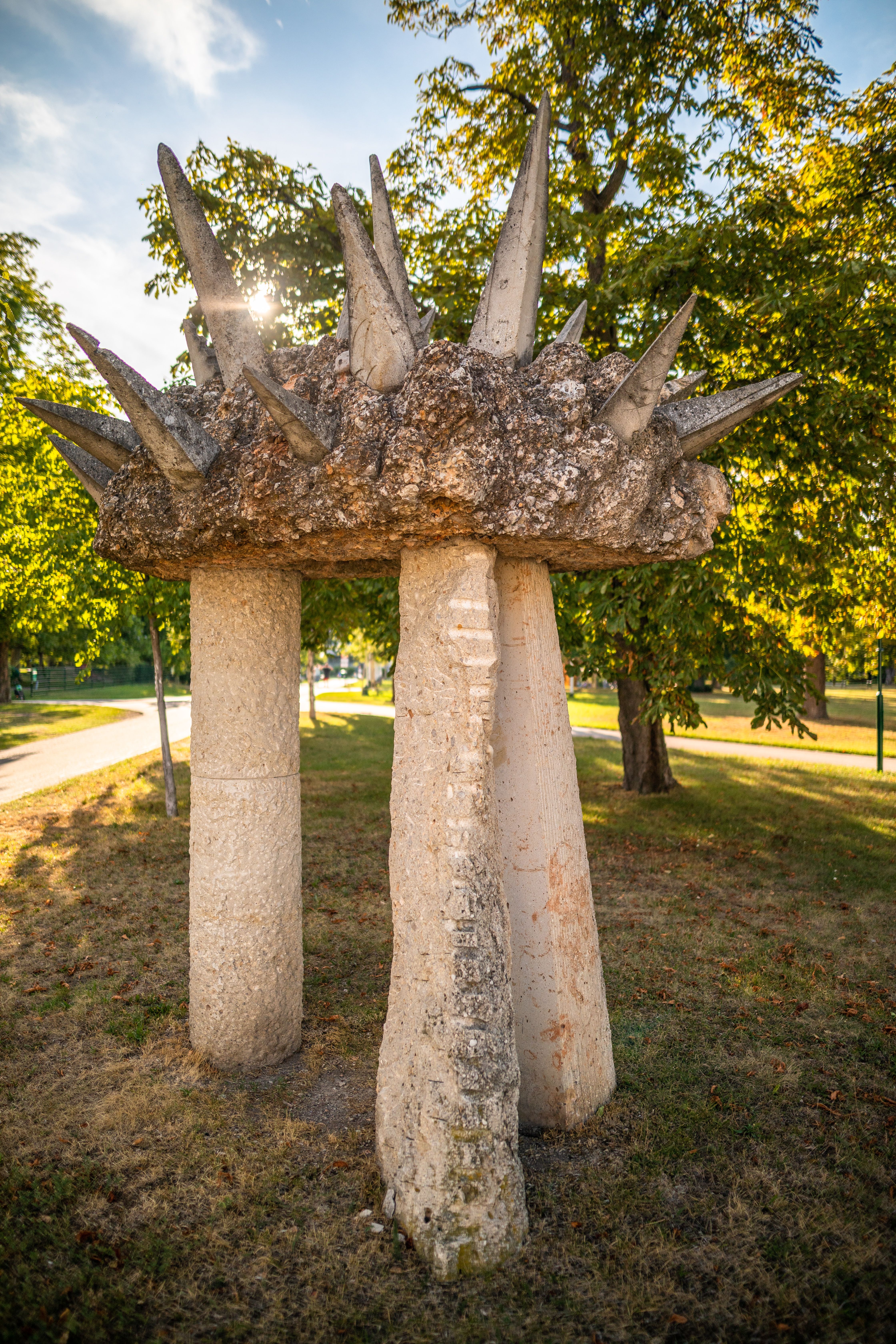 Schlosspark Bad Vöslau, Skulptur Kastanie