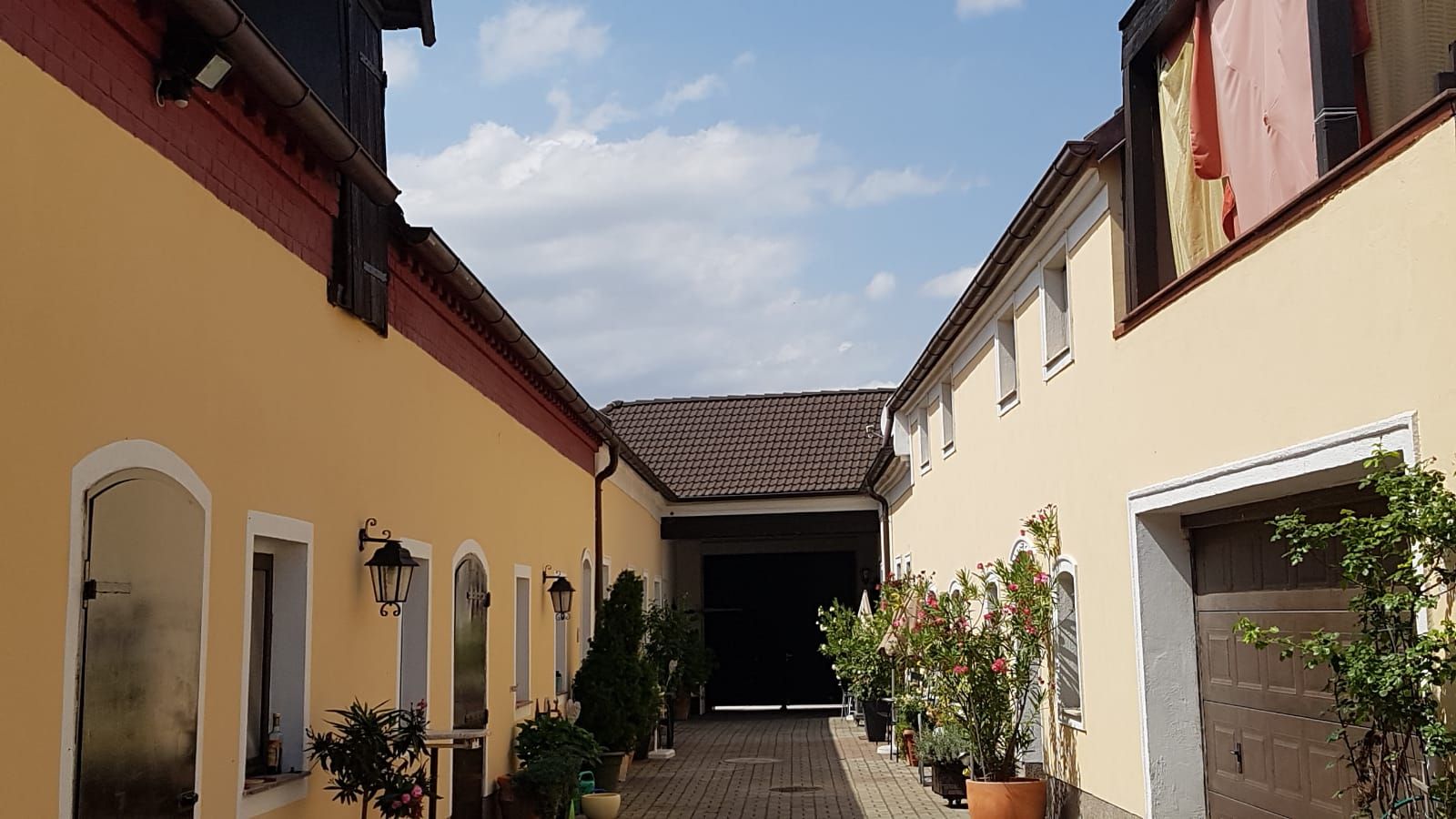 Hofeingang Richtung Tor