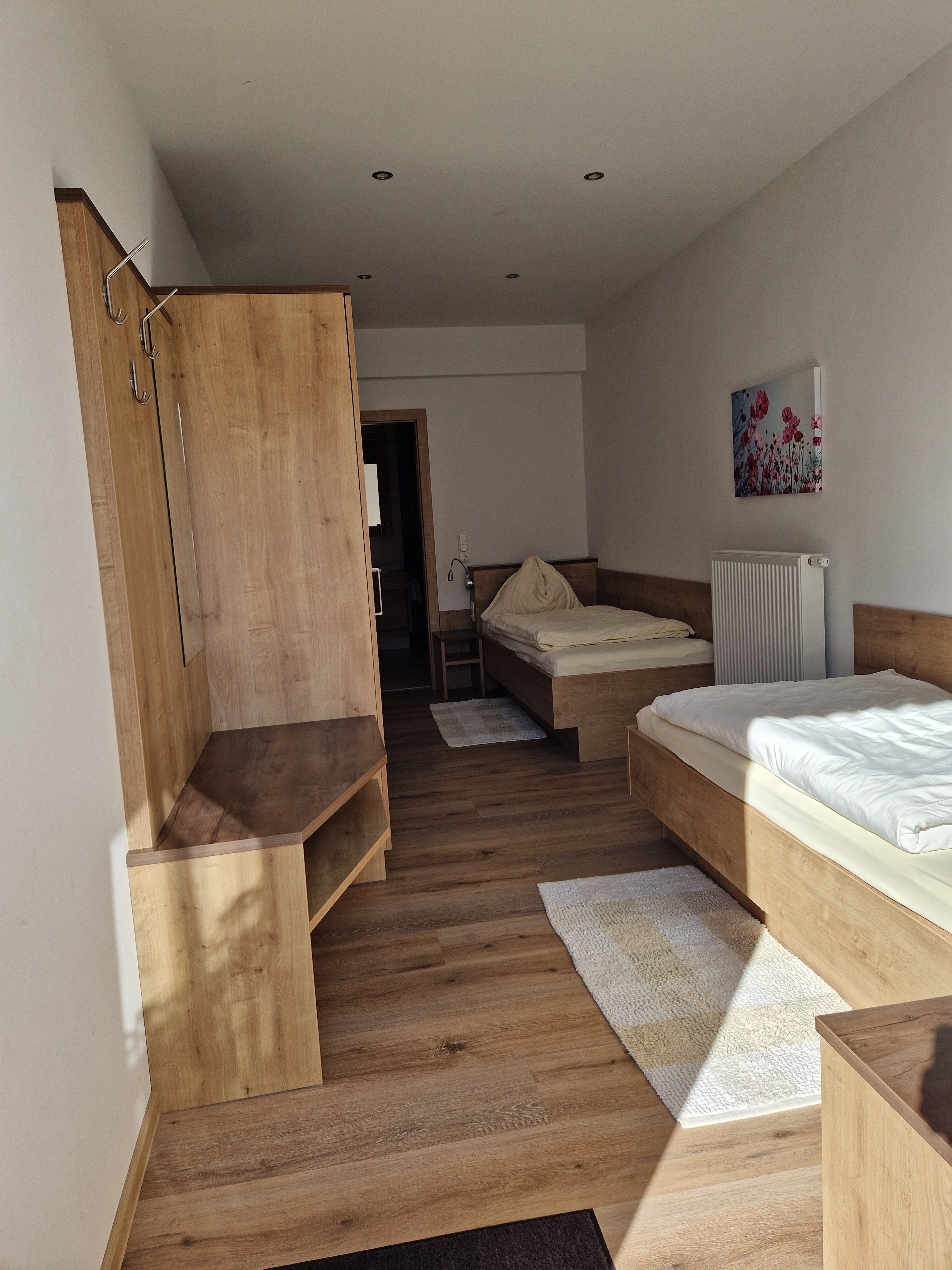 Wunderschön renoviertes Doppelzimmer mit 2 Betten