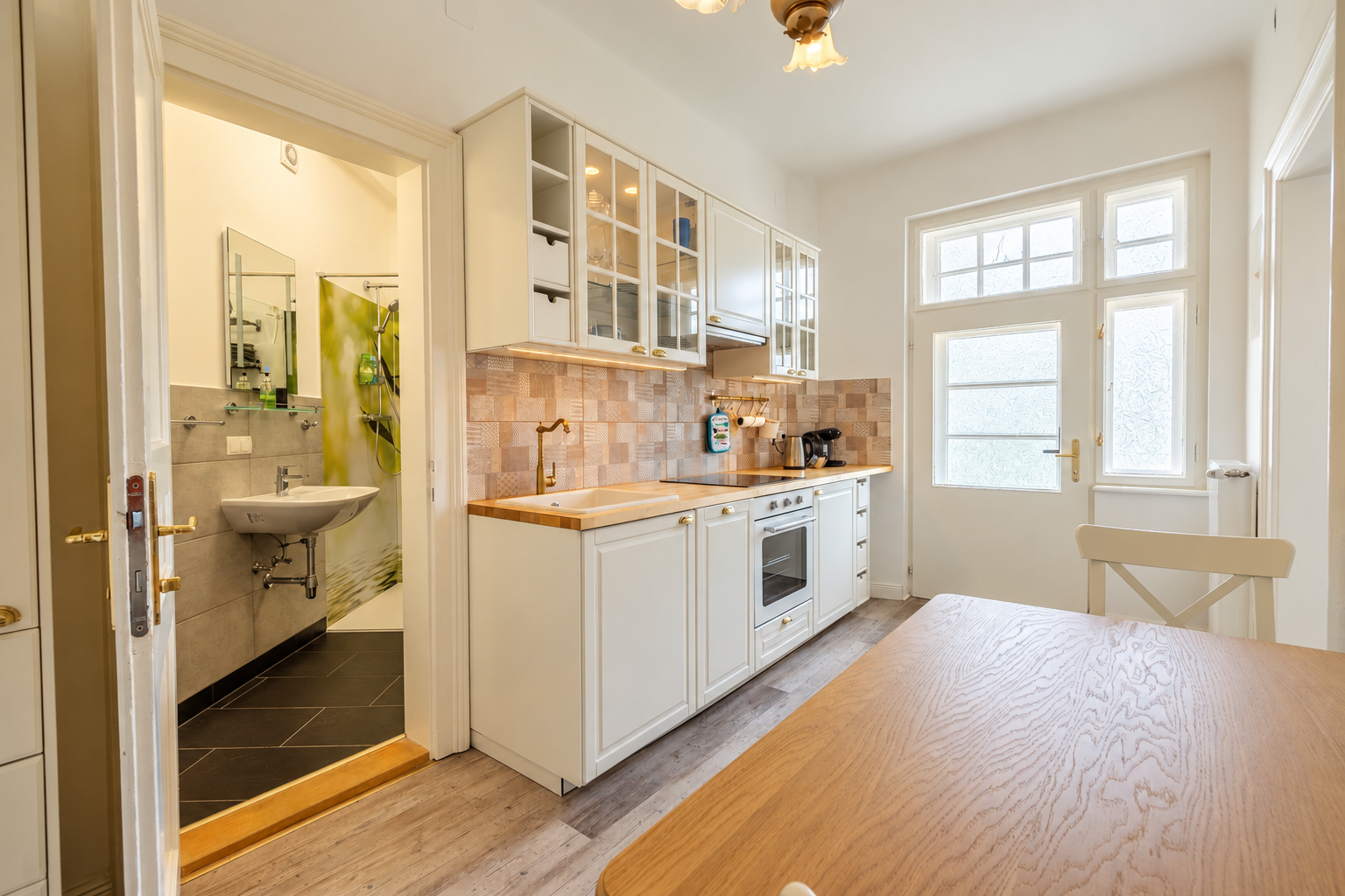 Apartment_Anja_Kueche_Essbereich_heller_freundlicher_v2