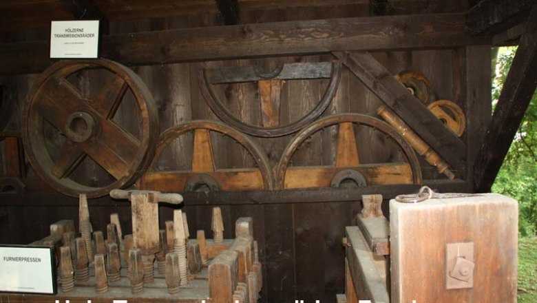 Veneer press, &copy; mk