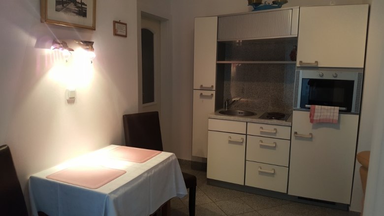 Kitchen, &copy; Andrea Schaffer