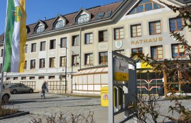 Town hall, &copy; Gemeinde Pressbaum