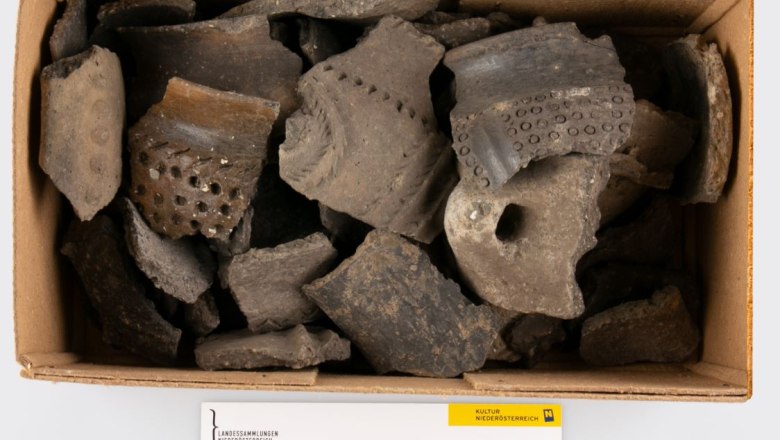 Verzierte Keramik vom Kalenderberg in den Landessammlungen Nieder&ouml;sterreich, &copy; Landessammlungen Nieder&ouml;sterreich, UF-13641