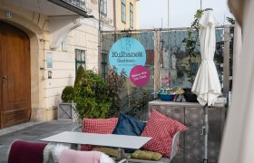 Kulhanek's guest garden on Schlossplatz