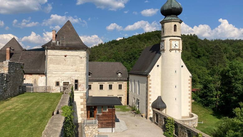 Burg Neuhaus wird von The Wayfaring Four gerockt, © Wienerwald Tourismus
