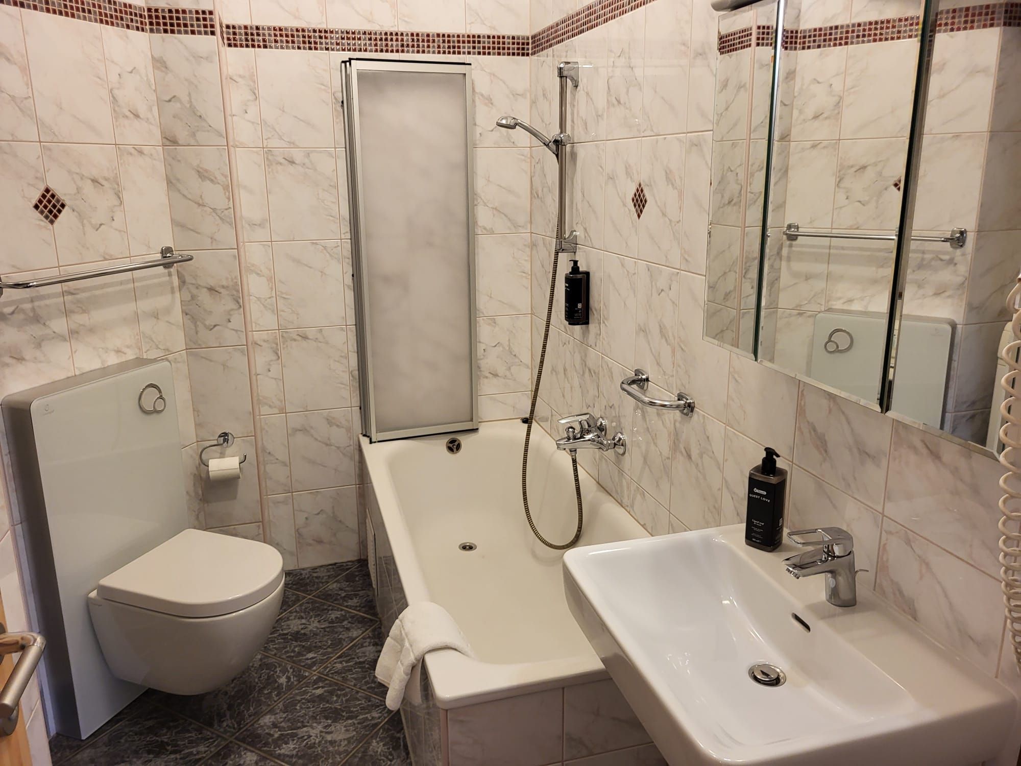 Zimmer und Appartement