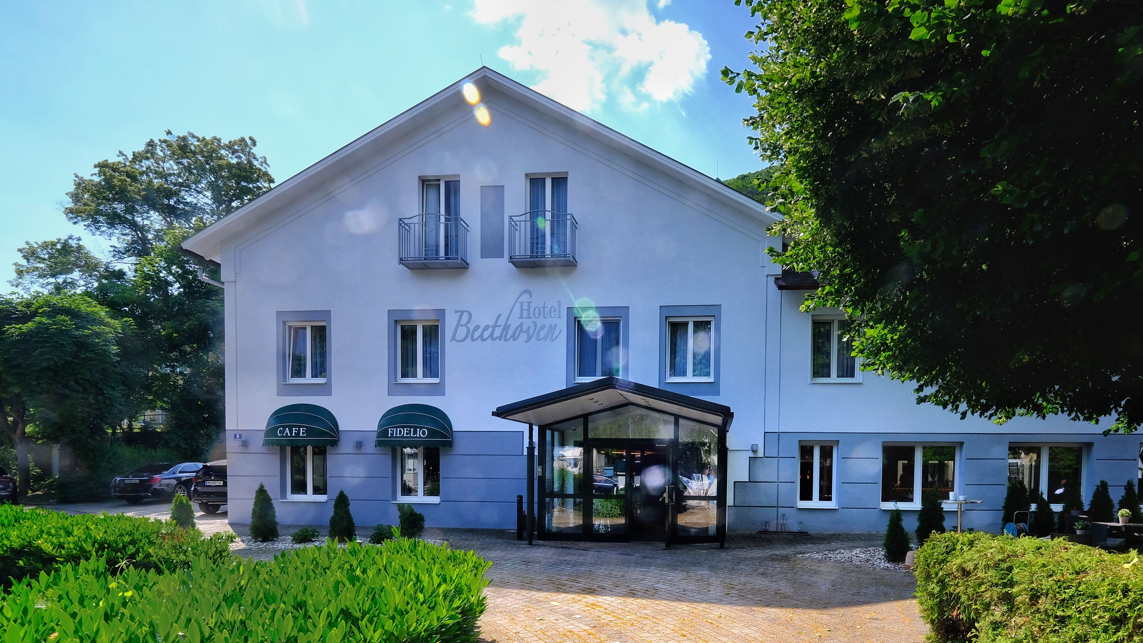 HotelaußenEttl4