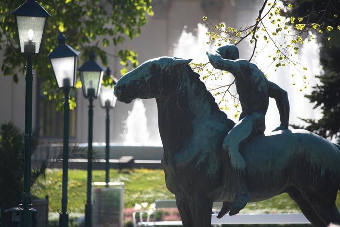 Statue "der nackte Reiter" 