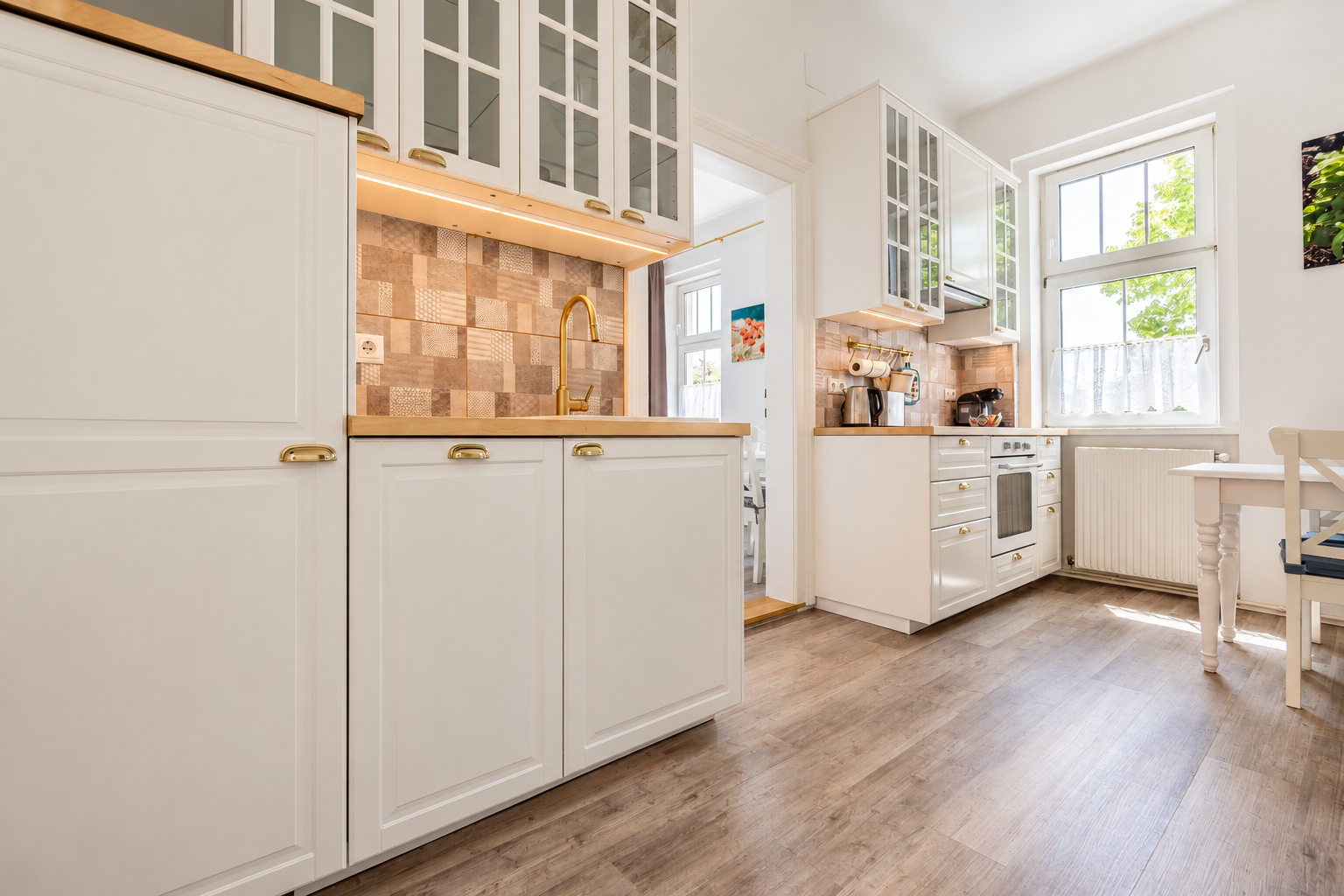 Apartment_Hannelore_06_Kueche_Seitenansicht