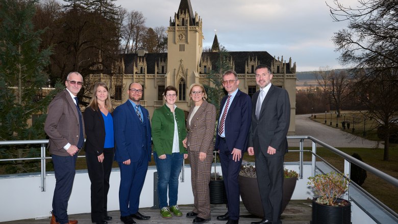 Besuch LH Mikl-Leitner Schloss Hernstein, © NLK Pfeiffer