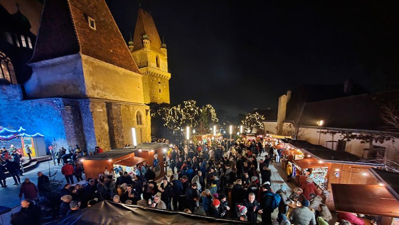 Perchtoldsdorfer Weihnachtsmarkt am Kirchenbergl, © Top Perchtoldsdorf
