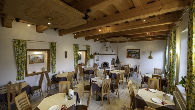 Breakfast room, &copy; Studeny