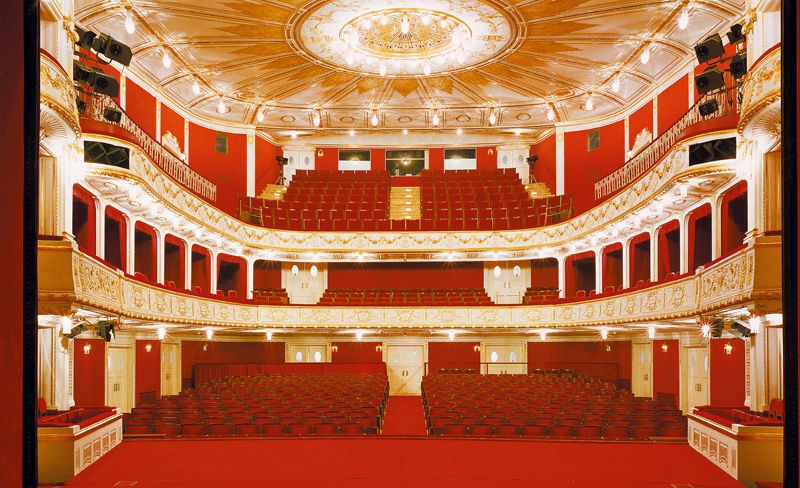 Stadttheater Innen Zuschauer: innen Bereich