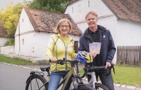 Landeshauptfrau und Geschäftsführer NÖWerbung, © Daniela Matejschek