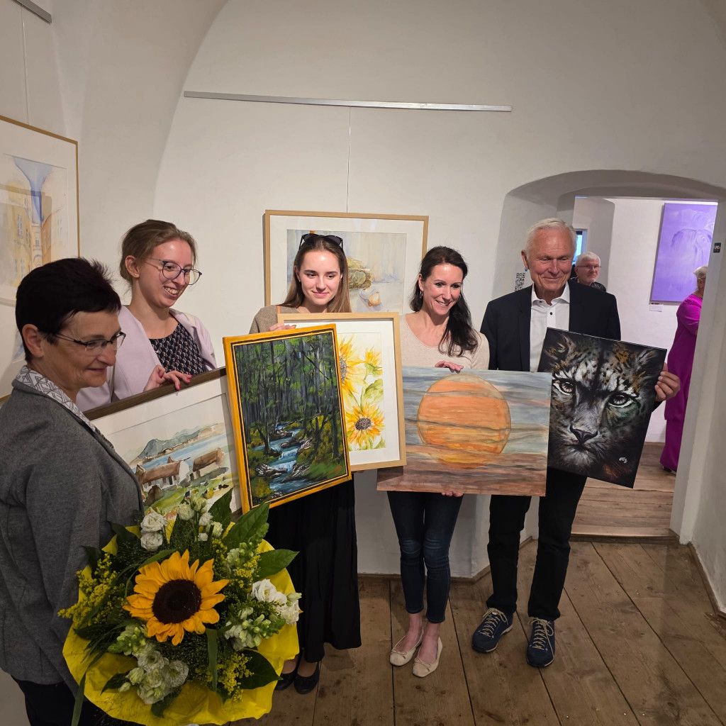 Die glücklichen Gewinner der art*tombola bei der Vernissage