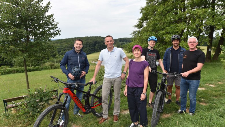 Freuen sich über das Angebot der &quot;Geführten E-MTB Genusstouren Wienerwald&quot;, © Wienerwald Tourismus/Sonja Pohl