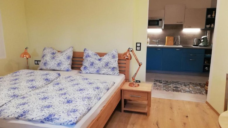 zimmer5_bett, &copy; [Nicole Montaperti]