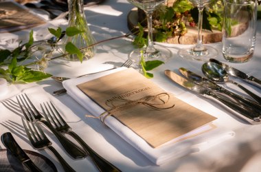 ... Vorfreude auf den kulinarischen Genuss, © Wienerwald Tourismus/Christian Dusek