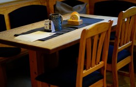 tisch_web, &copy; Die Woeglerin